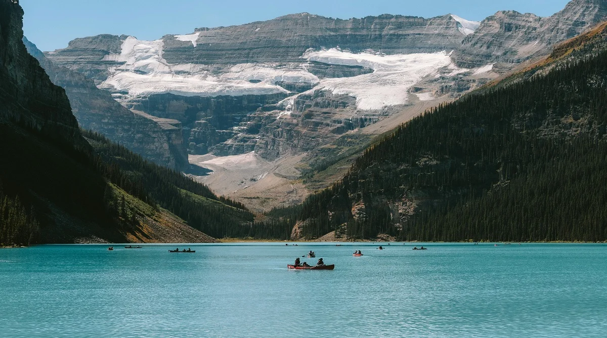 natural landscapes in Canada with mountains and lakes