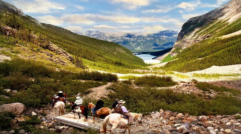 outdoor day trip in Canada on an accessible scenic trail