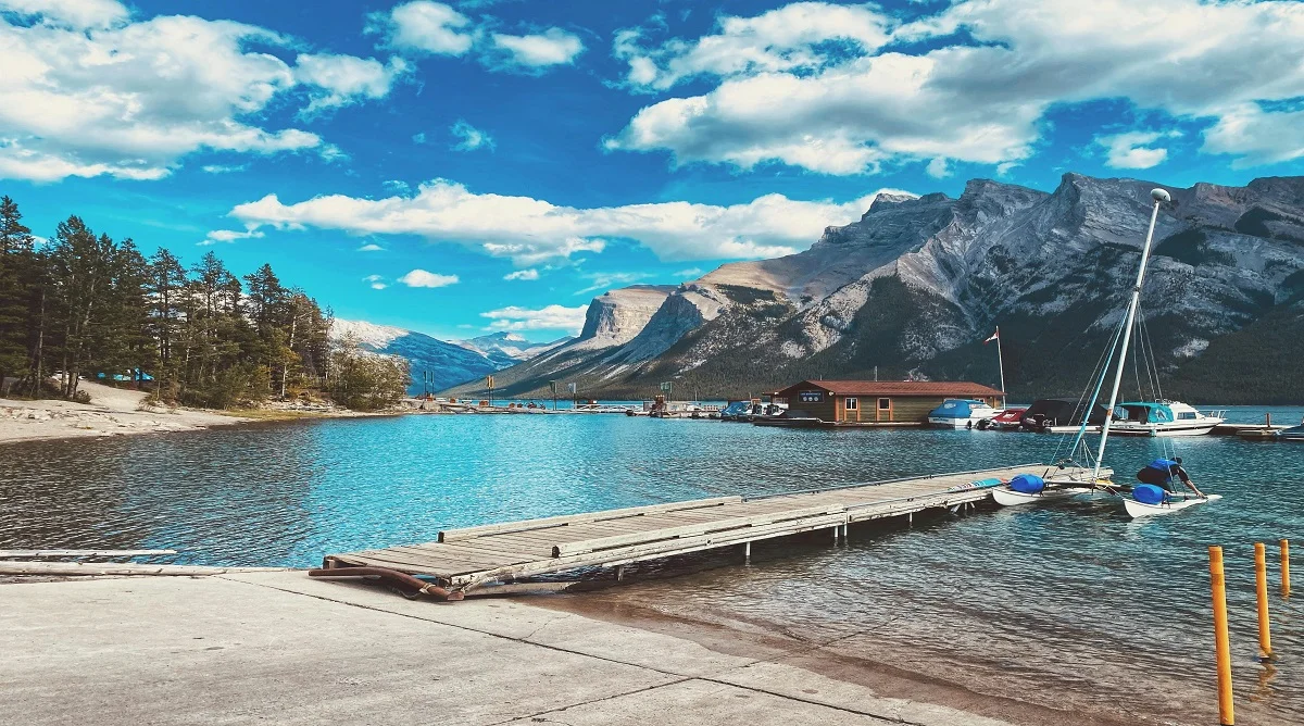slow travel in Canada with peaceful scenic stops and relaxed pacing