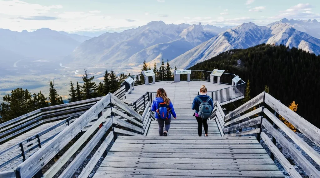 slow travel in Canada with scenic stops and relaxed sightseeing