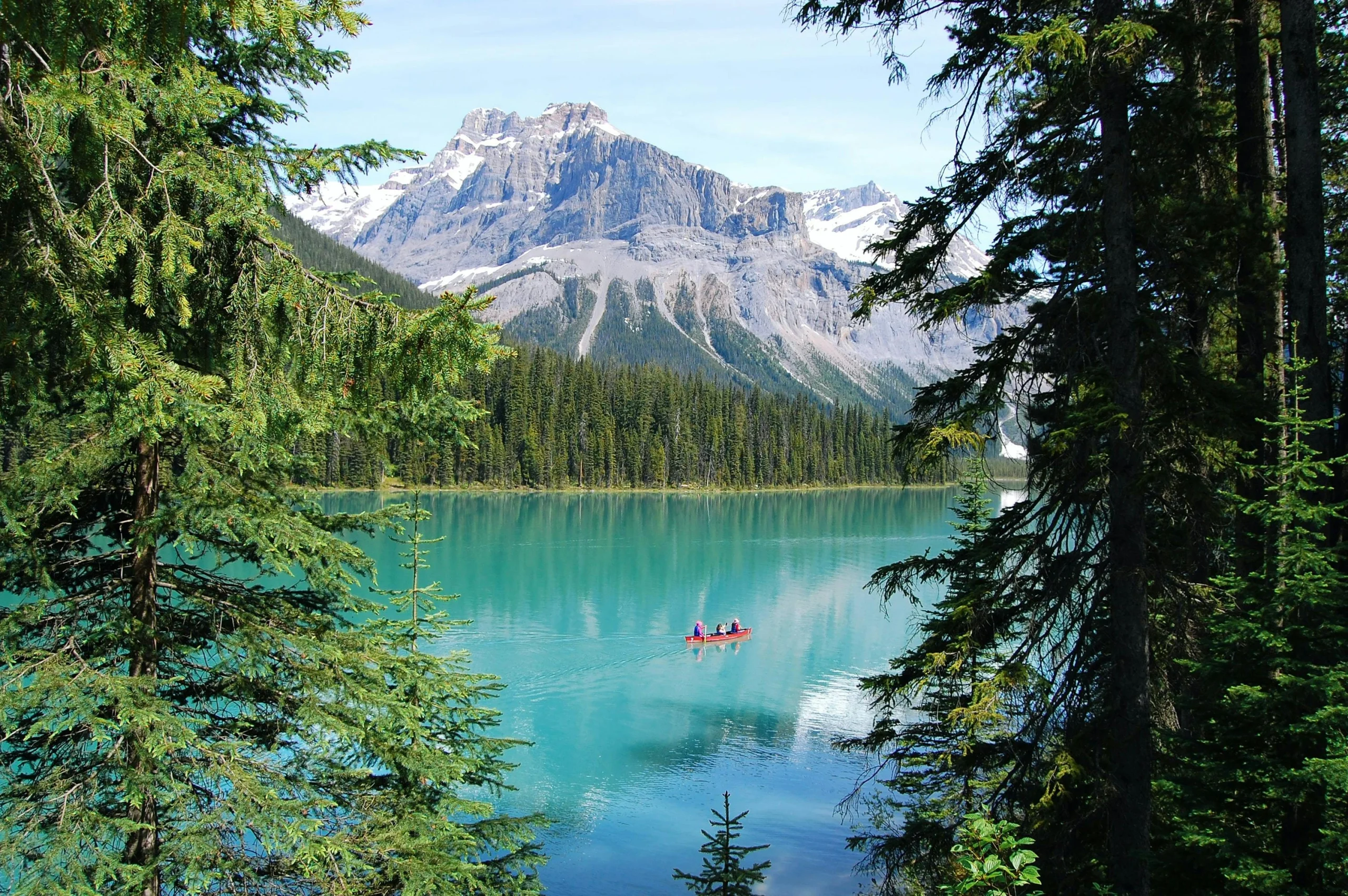 comfortable regional trip in Canada built around one scenic area