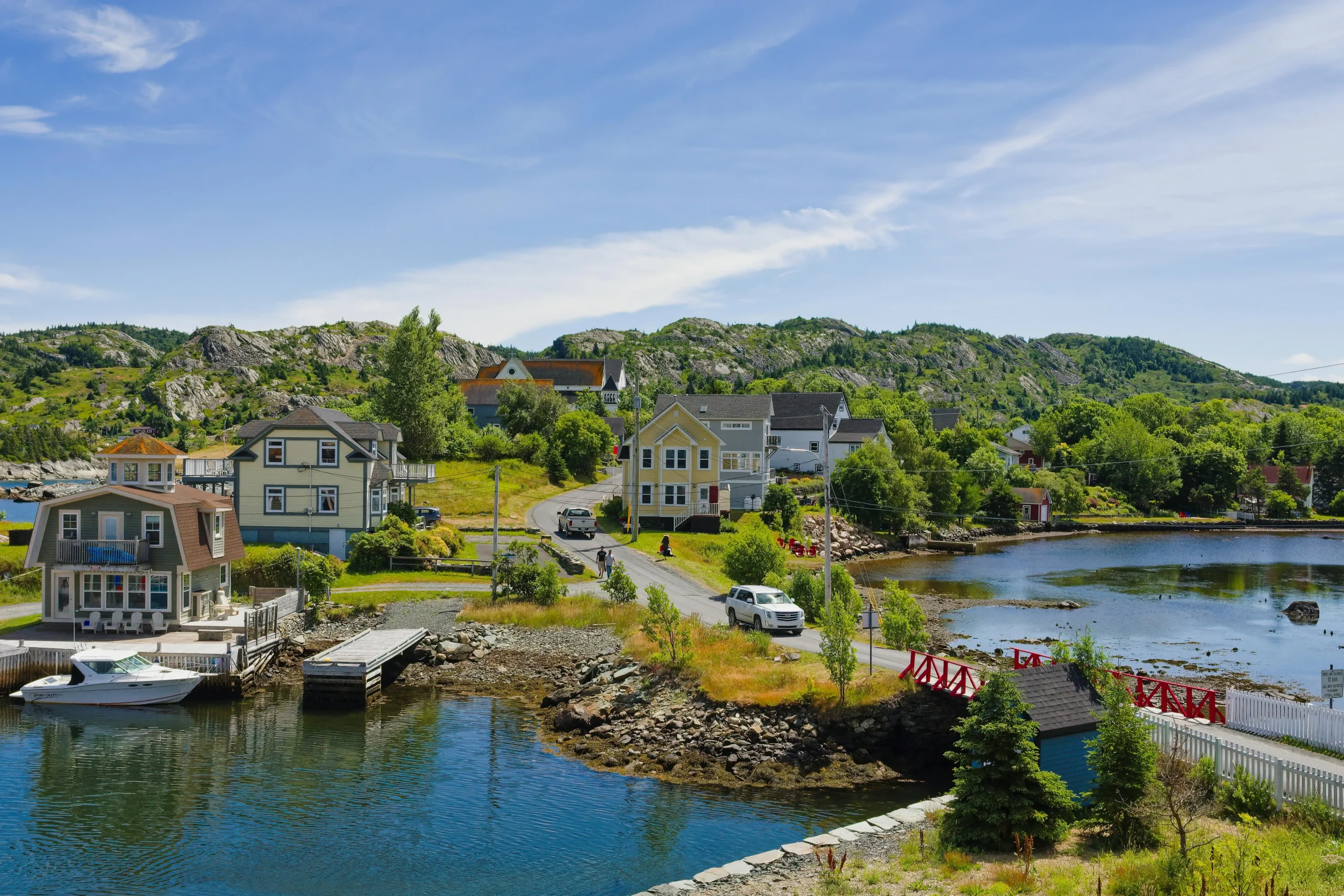 small towns and big cities in Canada showing different local experiences
