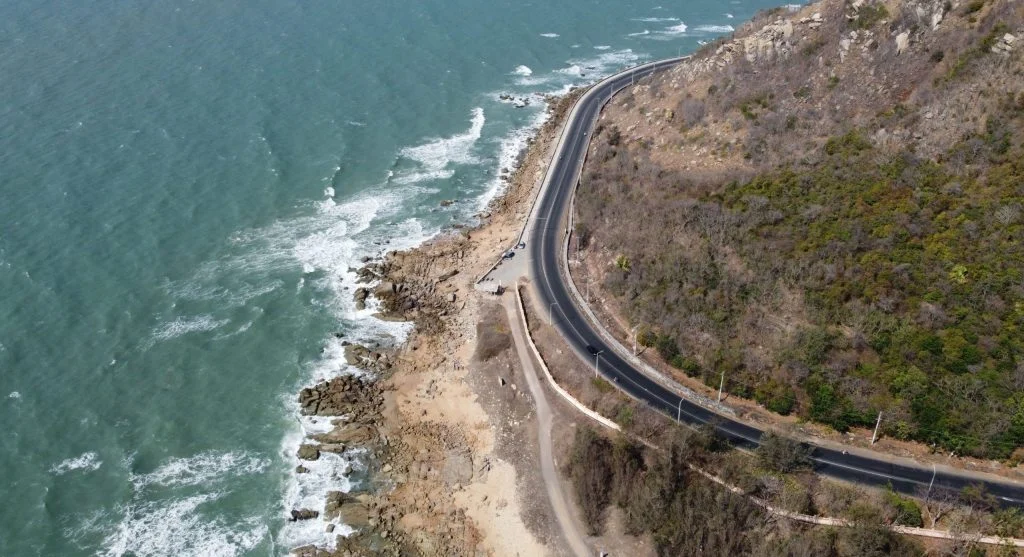 coastal road curves in Canada